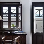 1864 The Sea Captain's House Villa