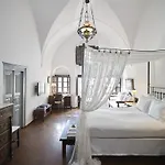 1864 The Sea Captain's House Oia