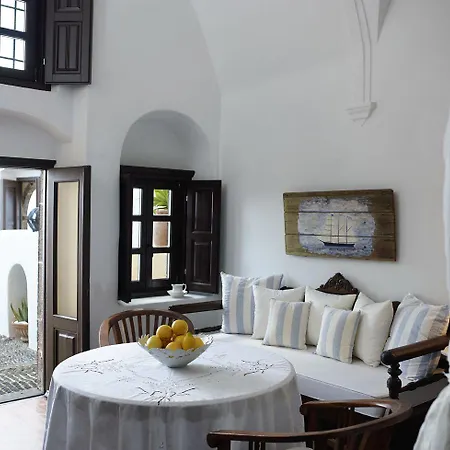 Villa 1864 The Sea Captain's House Oia