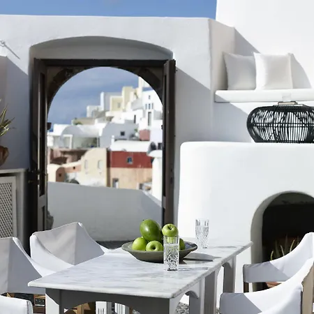 1864 The Sea Captain's House Villa Oia