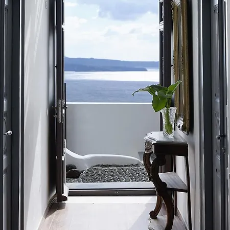 1864 The Sea Captain's House Villa Oia