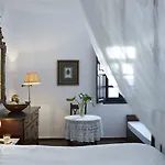 Villa 1864 The Sea Captain's House Oia