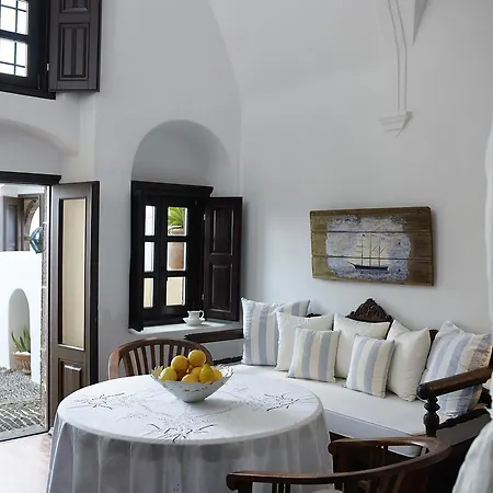 1864 The Sea Captain's House Oia