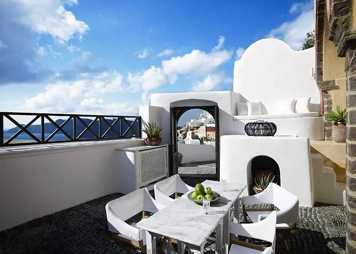 1864 The Sea Captain's House Villa Oia