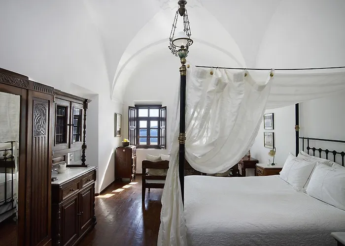 Villa 1864 The Sea Captain's House Oia