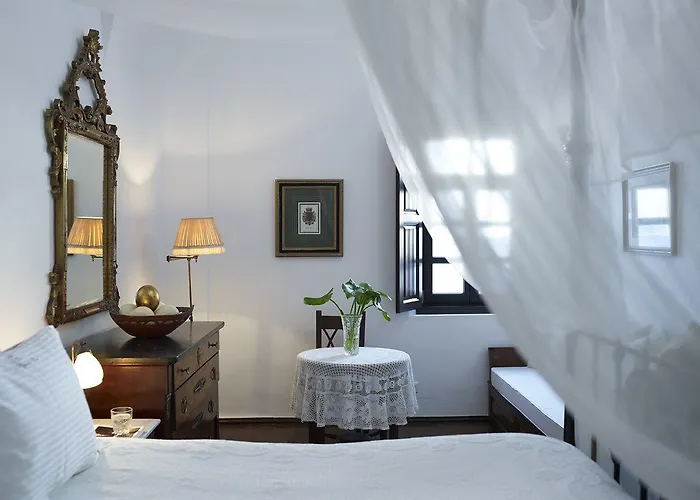 Villa 1864 The Sea Captain's House Oia