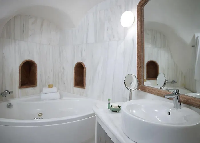 Villa 1864 The Sea Captain's House Oia