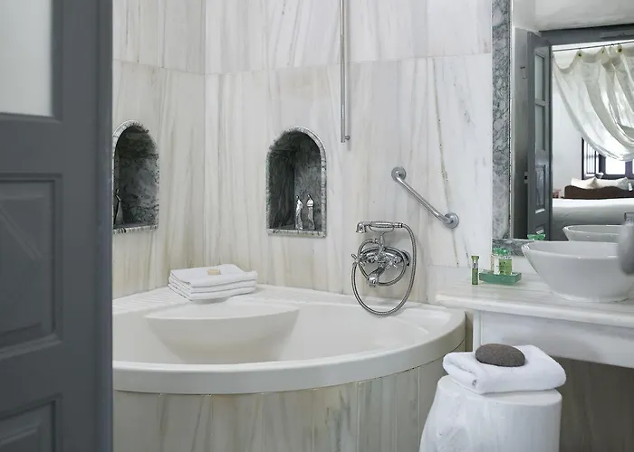 Villa 1864 The Sea Captain's House Oia