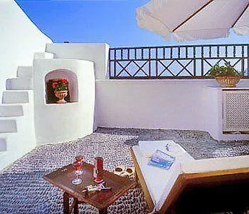 1864 The Sea Captain's House * Oia