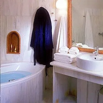 Villa 1864 The Sea Captain's House Oia