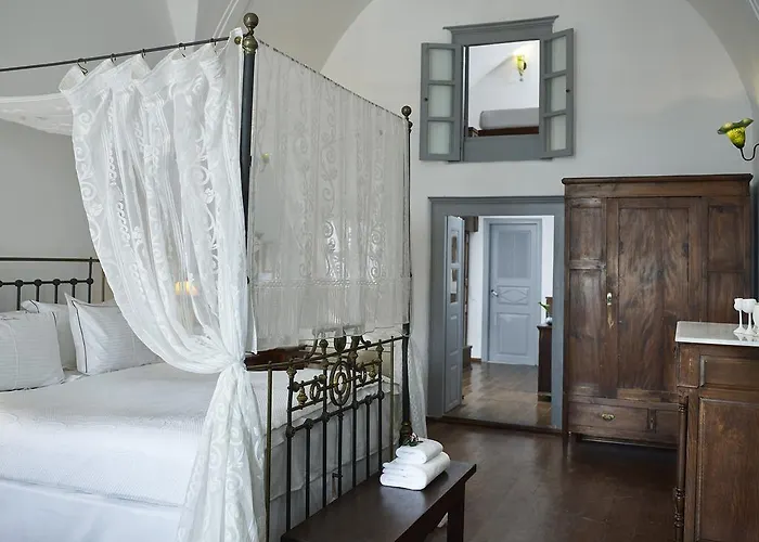 1864 The Sea Captain's House Villa Oia