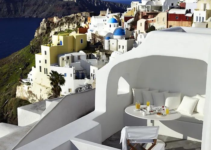 1864 The Sea Captain's House * Oia