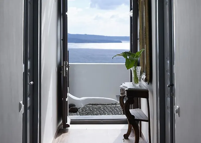 1864 The Sea Captain's House Villa Oia